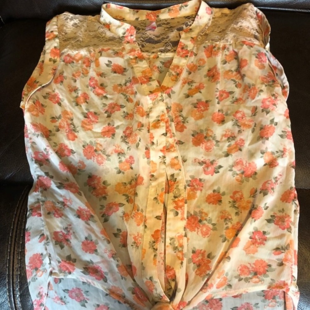 Women’s blouse